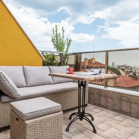 酒店 камъните 3*