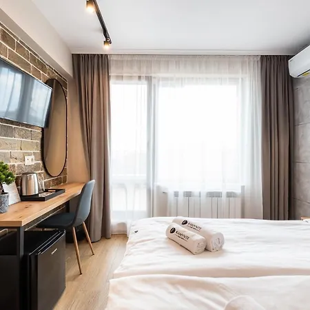 камъните ホテル 3*