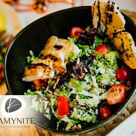 酒店 камъните 3*