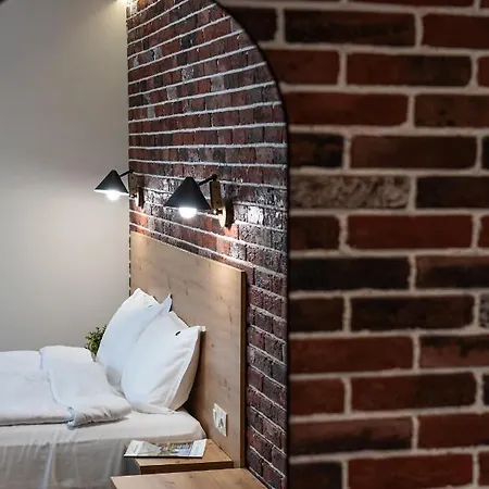 камъните 酒店 3*