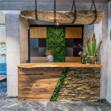 酒店 камъните 3*