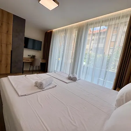 камъните فندق 3*